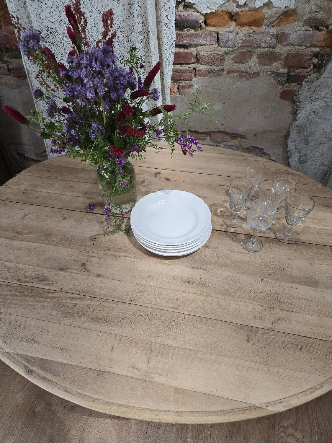 Table en chêne massif esprit campagne chic