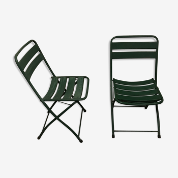 Green metal folding vintage garden chair