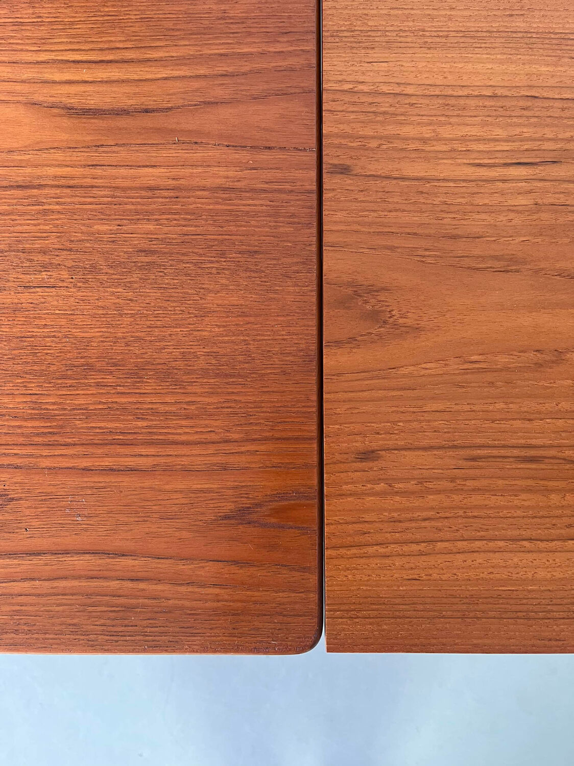 Vintage extendable table