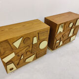 Paire de commodes en bois et laiton
