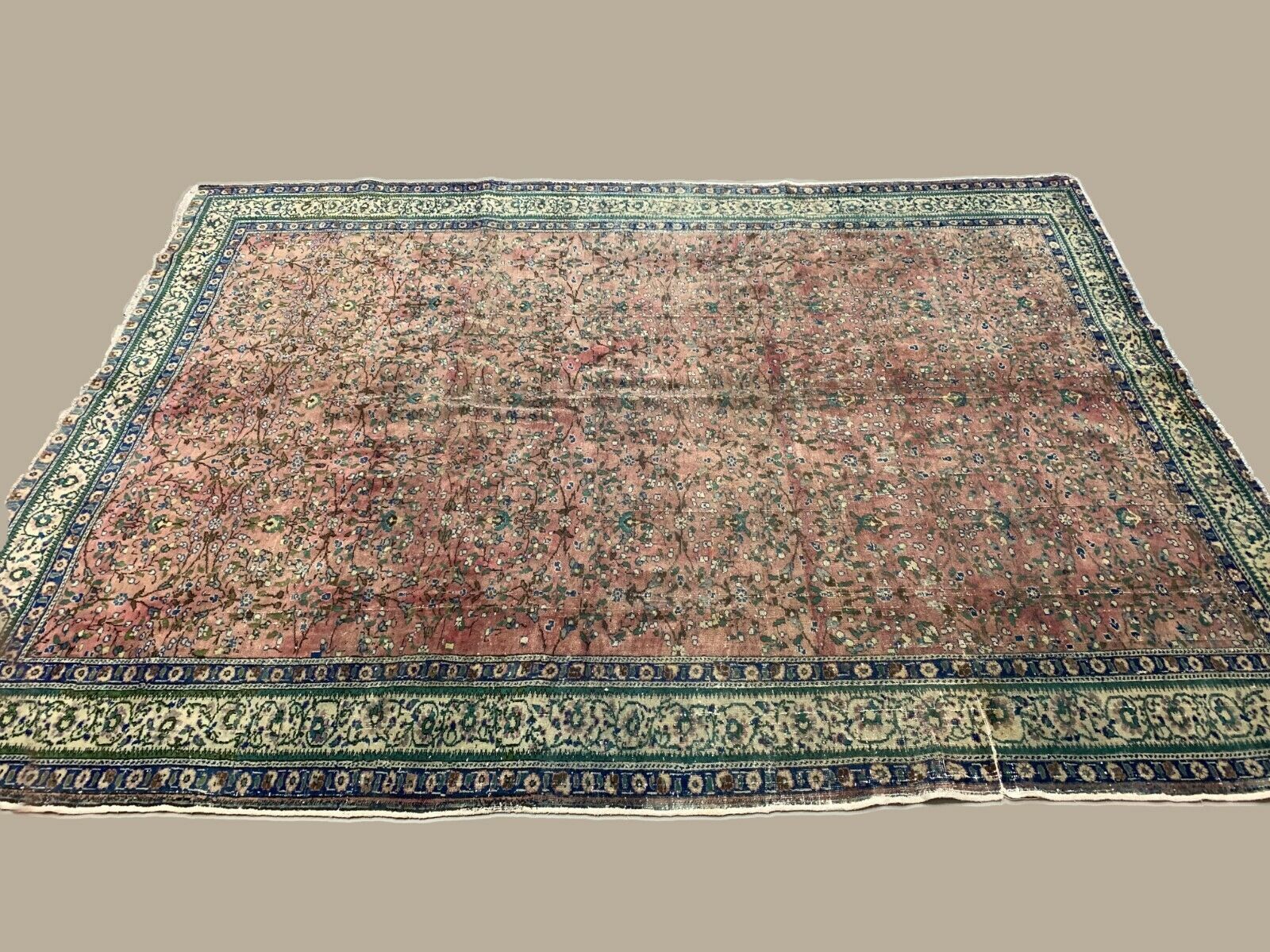Tapis turc 272x210 cm laine tribal