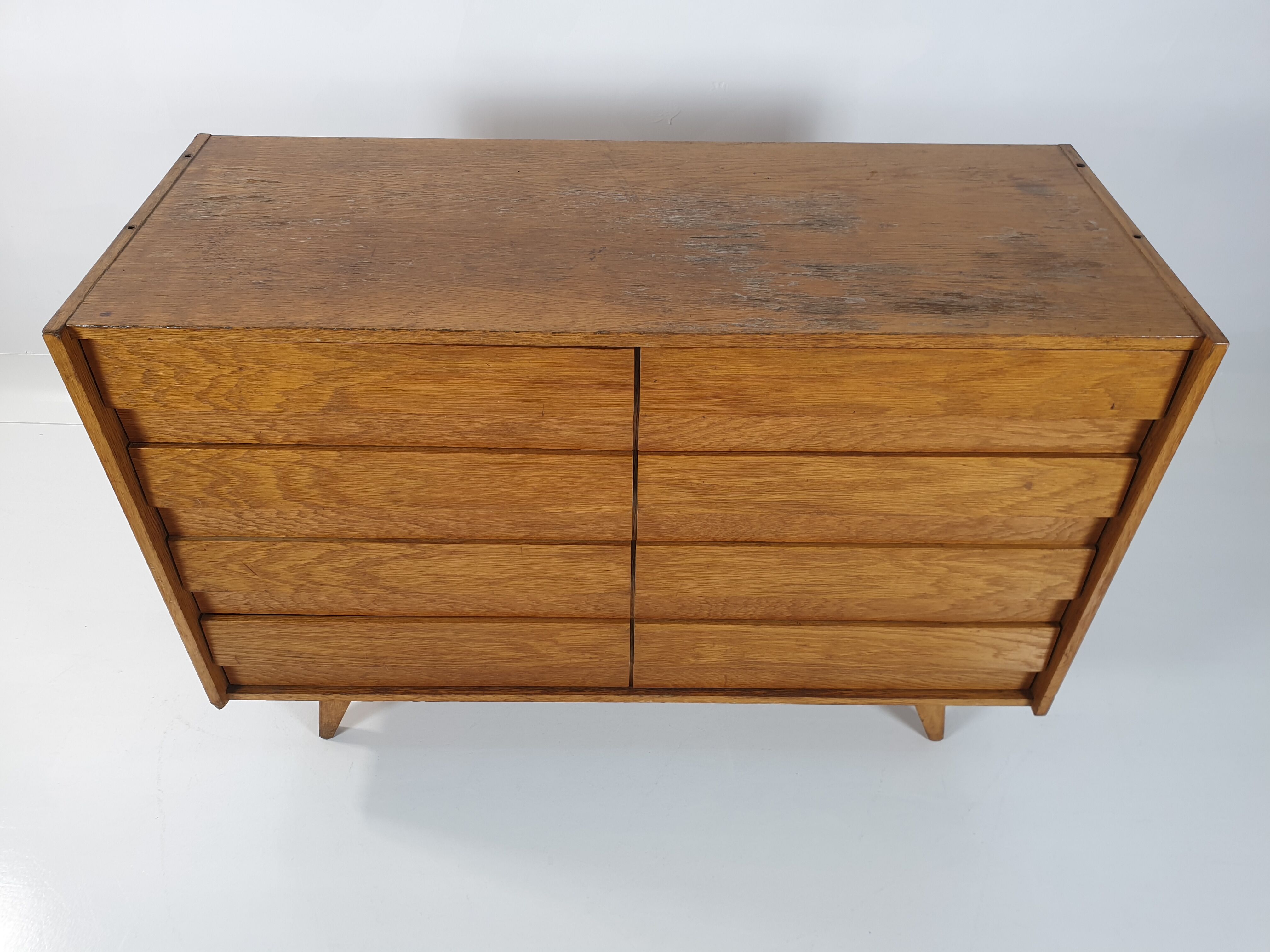 Commode de Jiří Jiroutek pour Interier Praha, années 1960