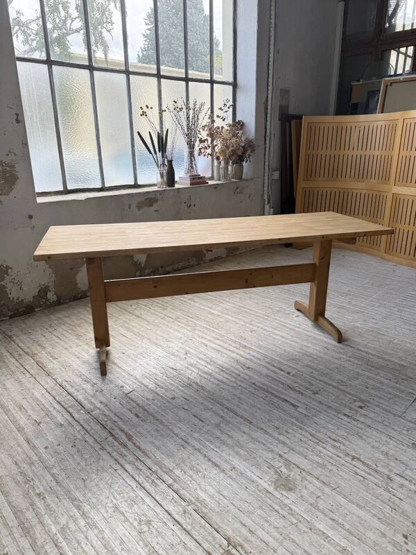 Table de repas pin mobilier de montagne perriand