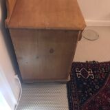 English chest of drawers in pitchpin