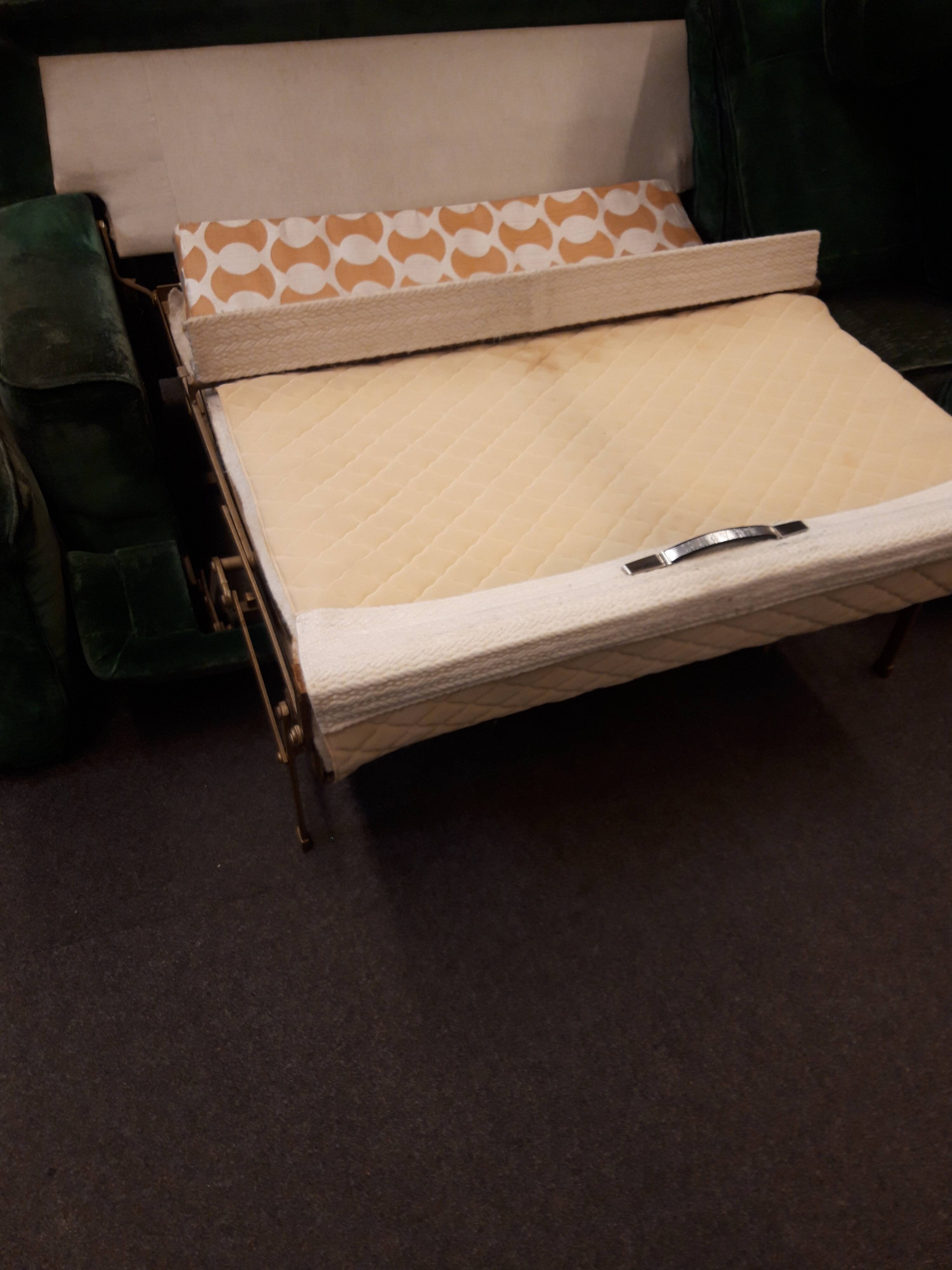 Velvet sofa 4 places convertible double bed