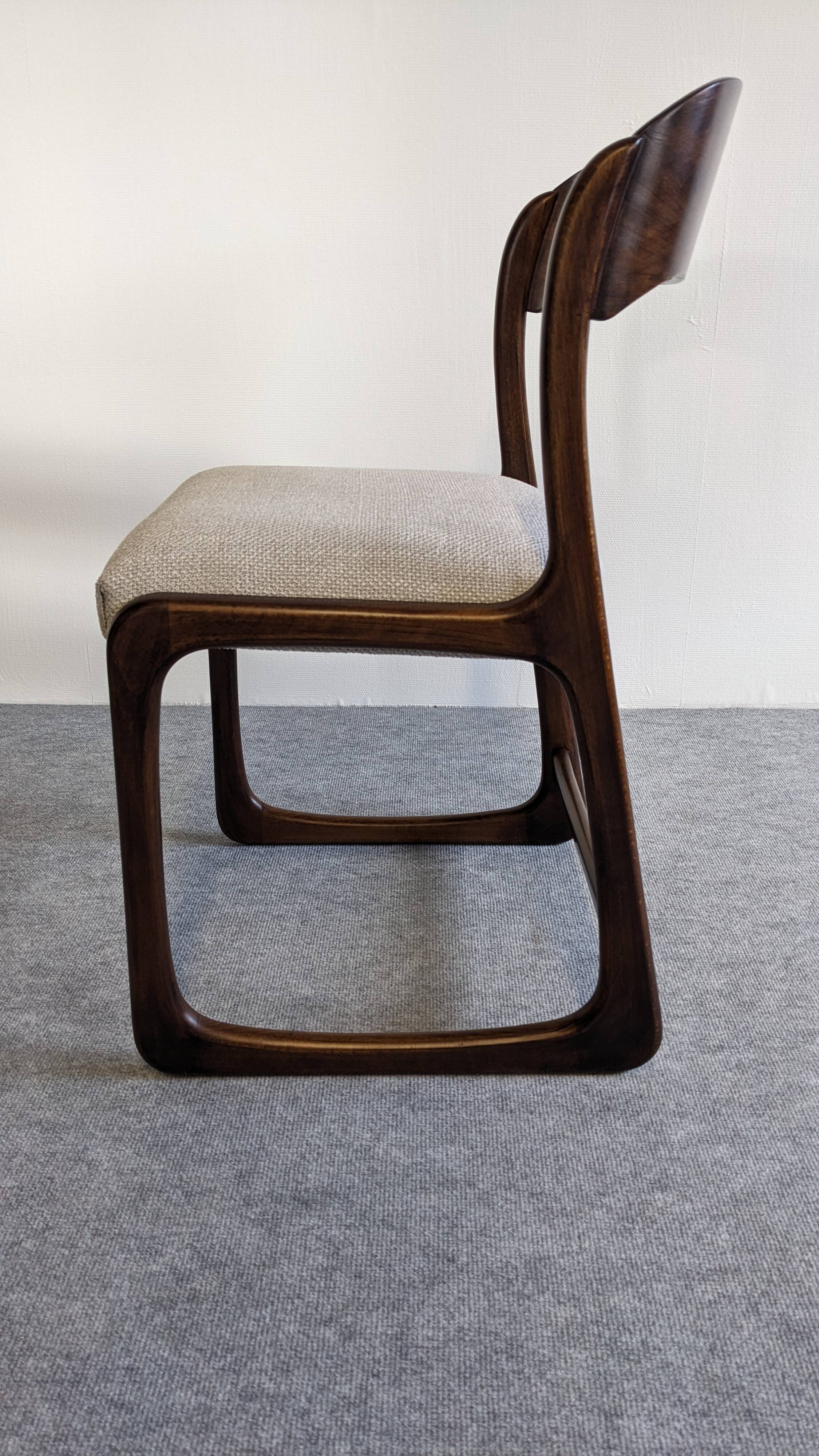Series of 6 Baumann sled chairs from the 60s/70s