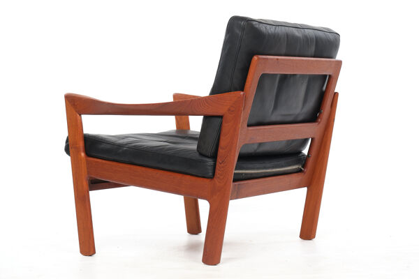 Fauteuil par Illum Wikkelsoe, cuir et teck, vintage, 1960. Ceintures renouvelées.