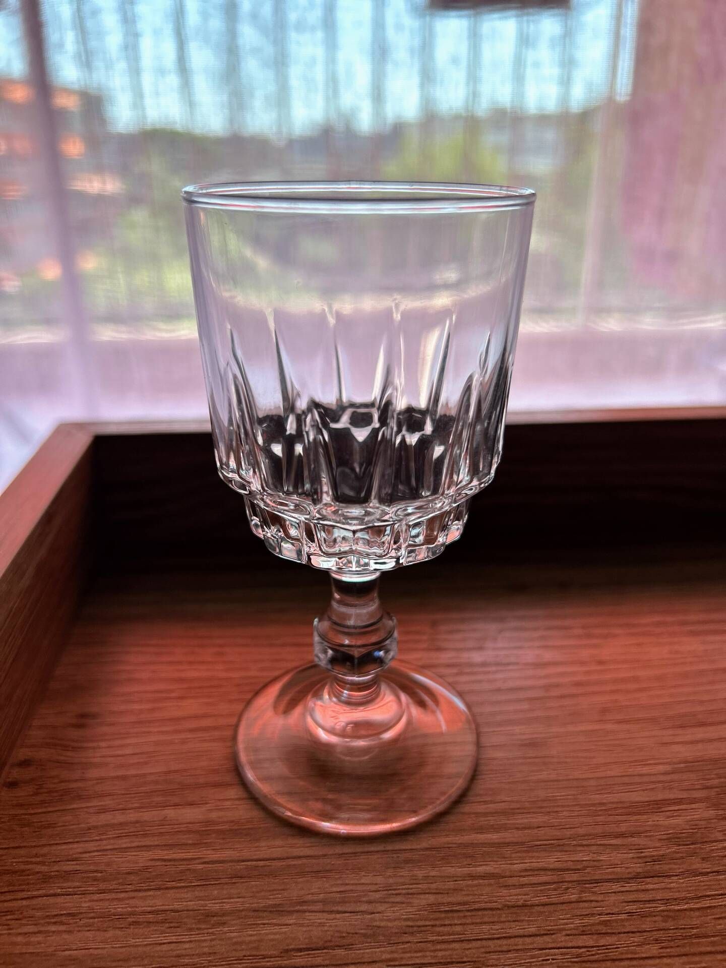 Superb set of 18 Cristal d’Arques glasses – 12 wine glasses + 6 tumblers