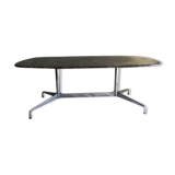 Table segmented par Charles et Ray Eames