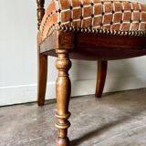 Chaise en bois tourné et velours ocre