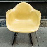Rocking-chair Eames vintage by Herman Miller - Ochre Light