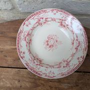 Hollow plate Sarreguemines model Cérès decorated with pink flowers Terre de Fer