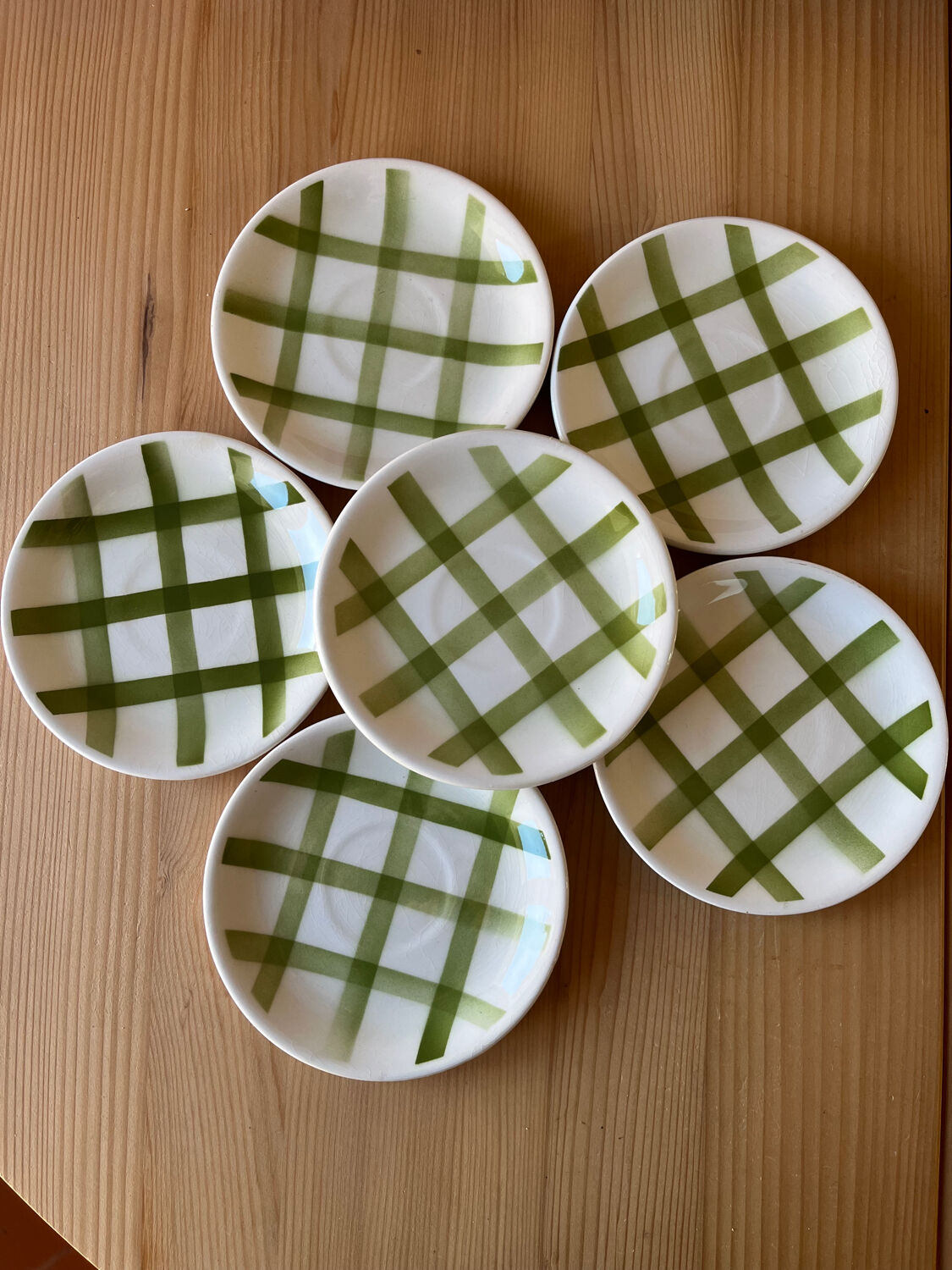 6 green and white checked coffee cups Moulin des Loups