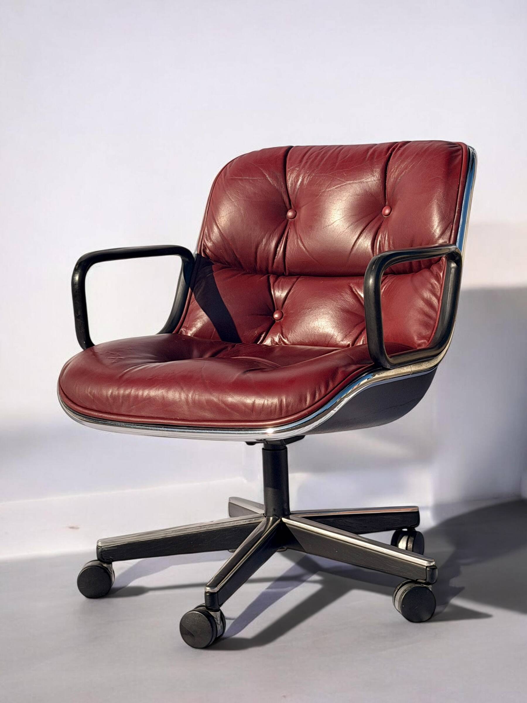 Pollock Office Chair Bordeaux Leather - Knoll International