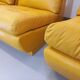 Suite de 3 chauffeuses Roche Bobois vintage en cuir jaune moutarde années 70
