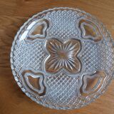 Plat en verre ciselé