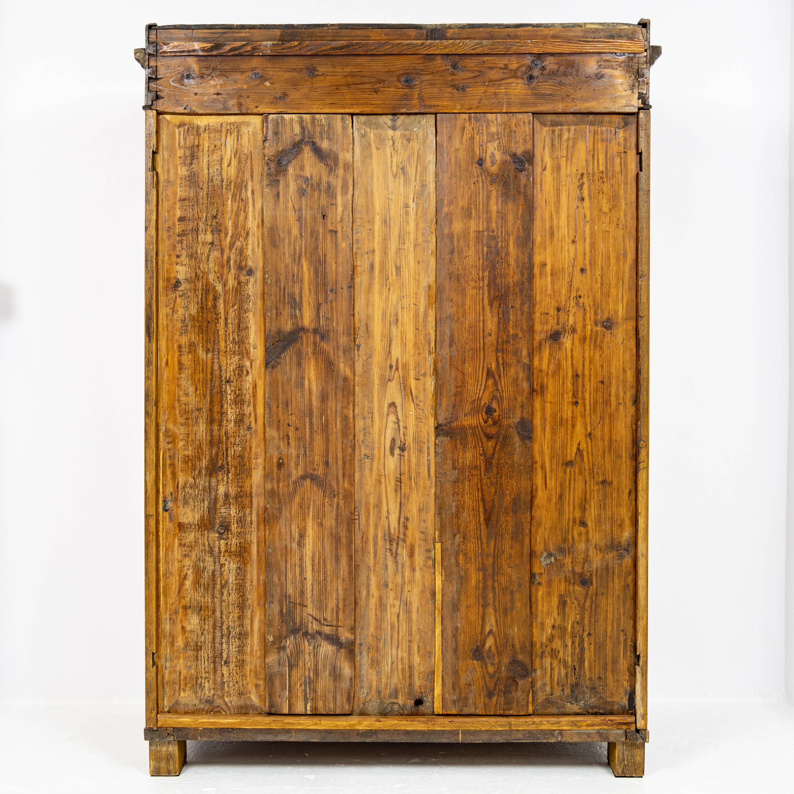 Armoire Louis-Philippe en frêne massif - 1835-1850