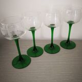 4 Verres à pieds avec motifs "la vigne"