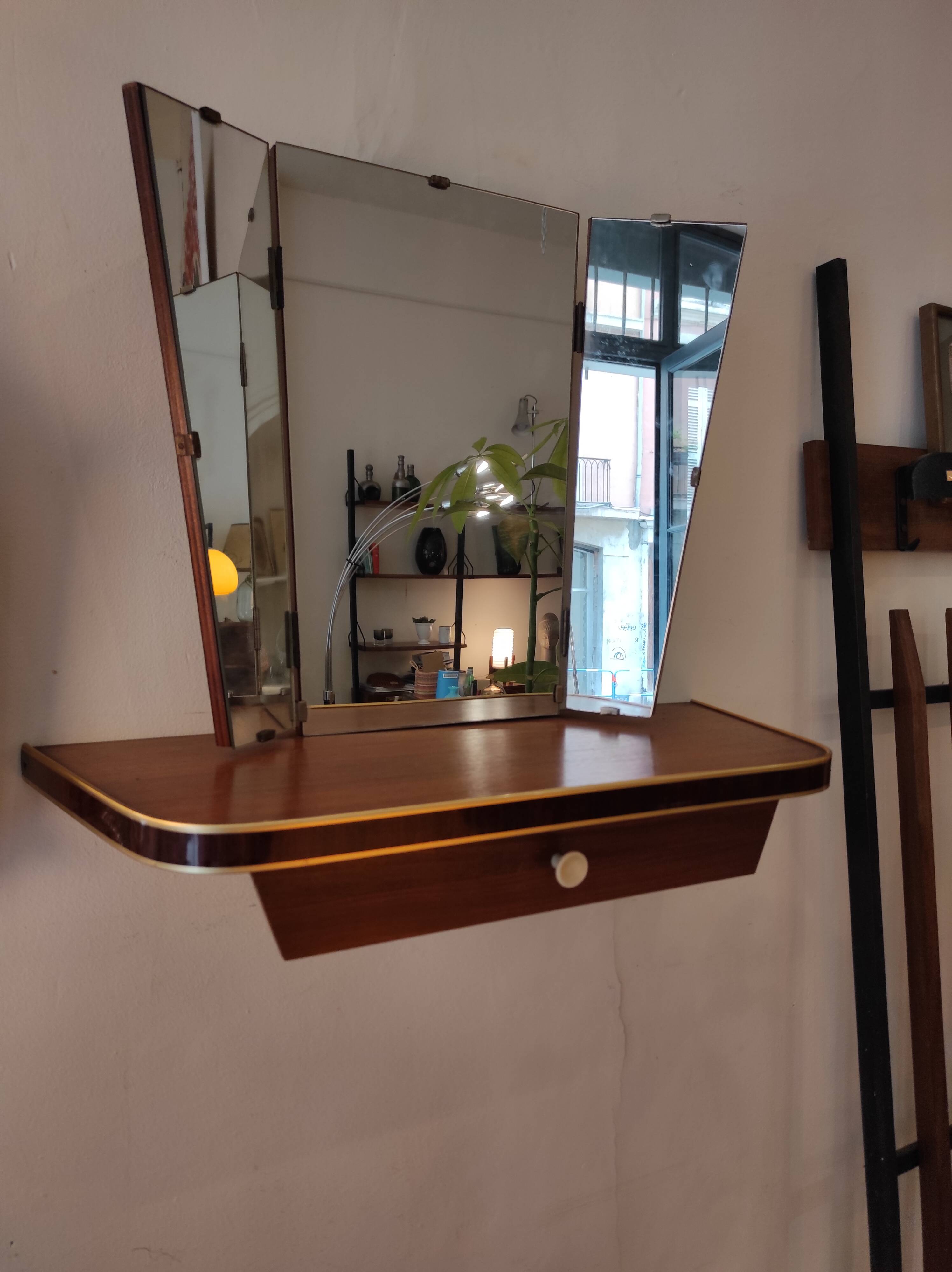 Wall dressing table
