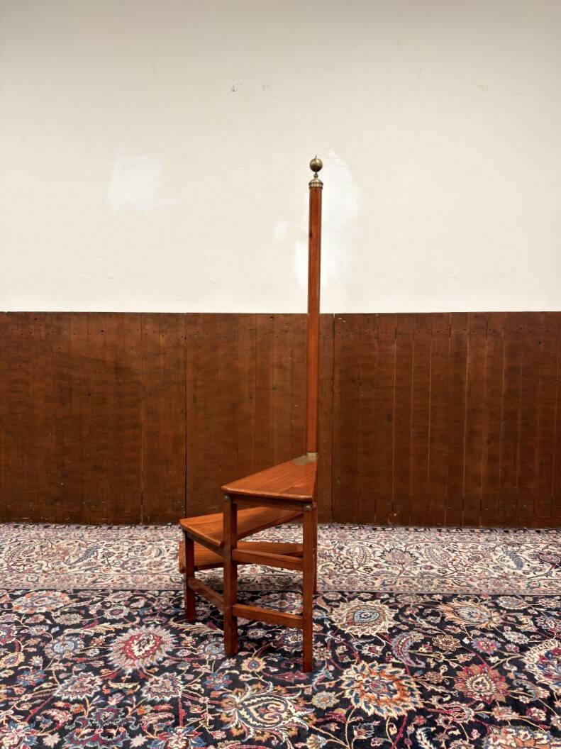 Original Globe Wernicke English Library Staircase