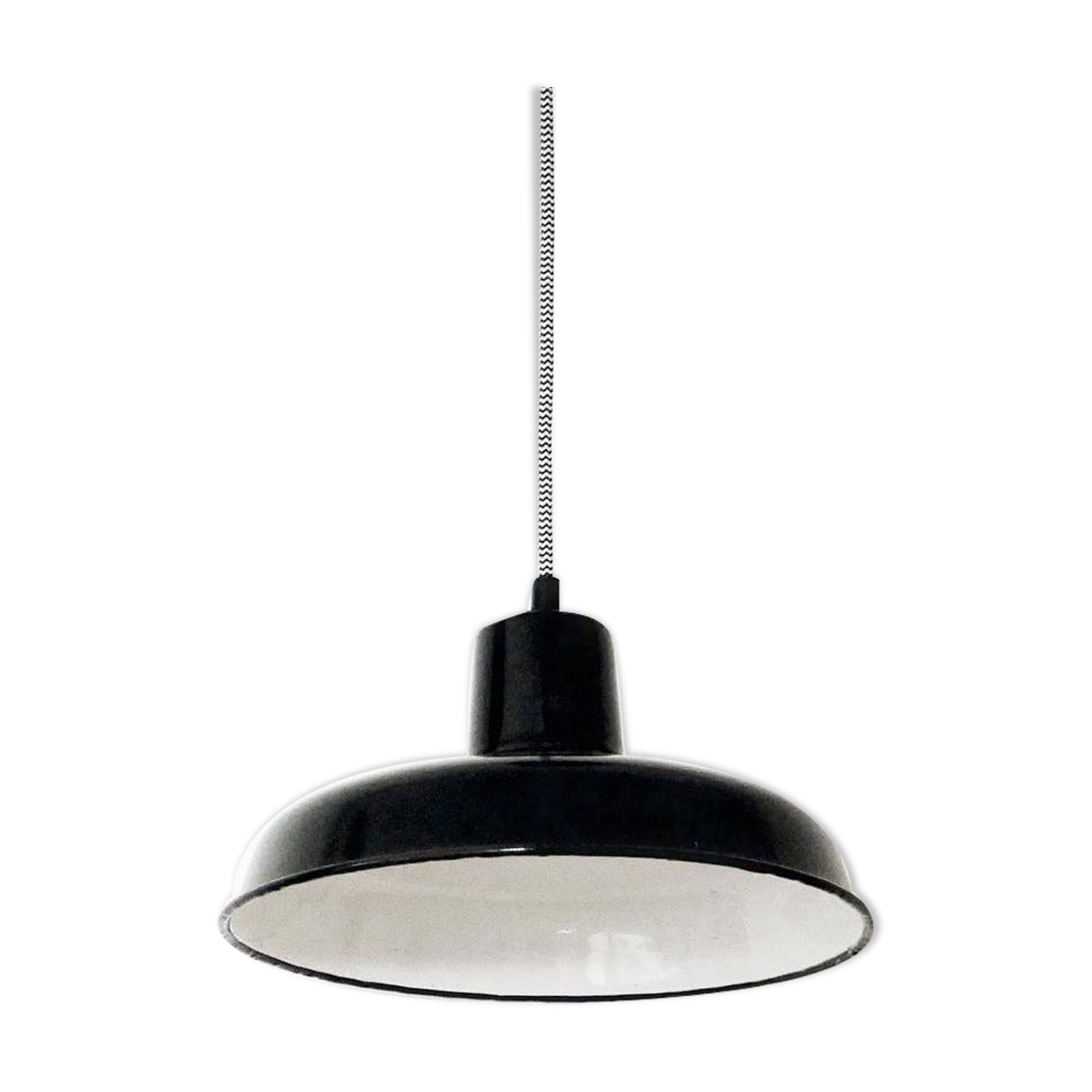 Black enamelled sheet metal suspension