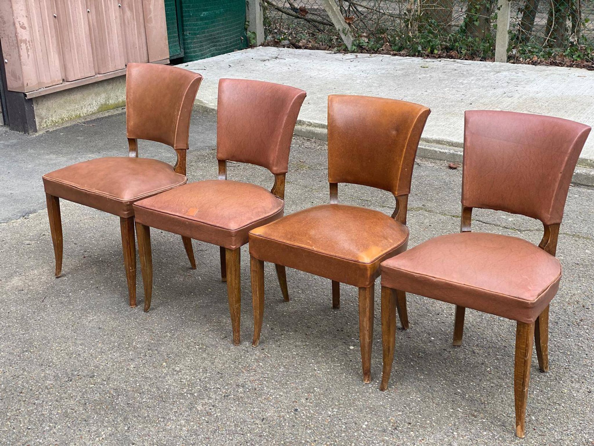 4 chaises art déco bois massif et cuir marron 1930