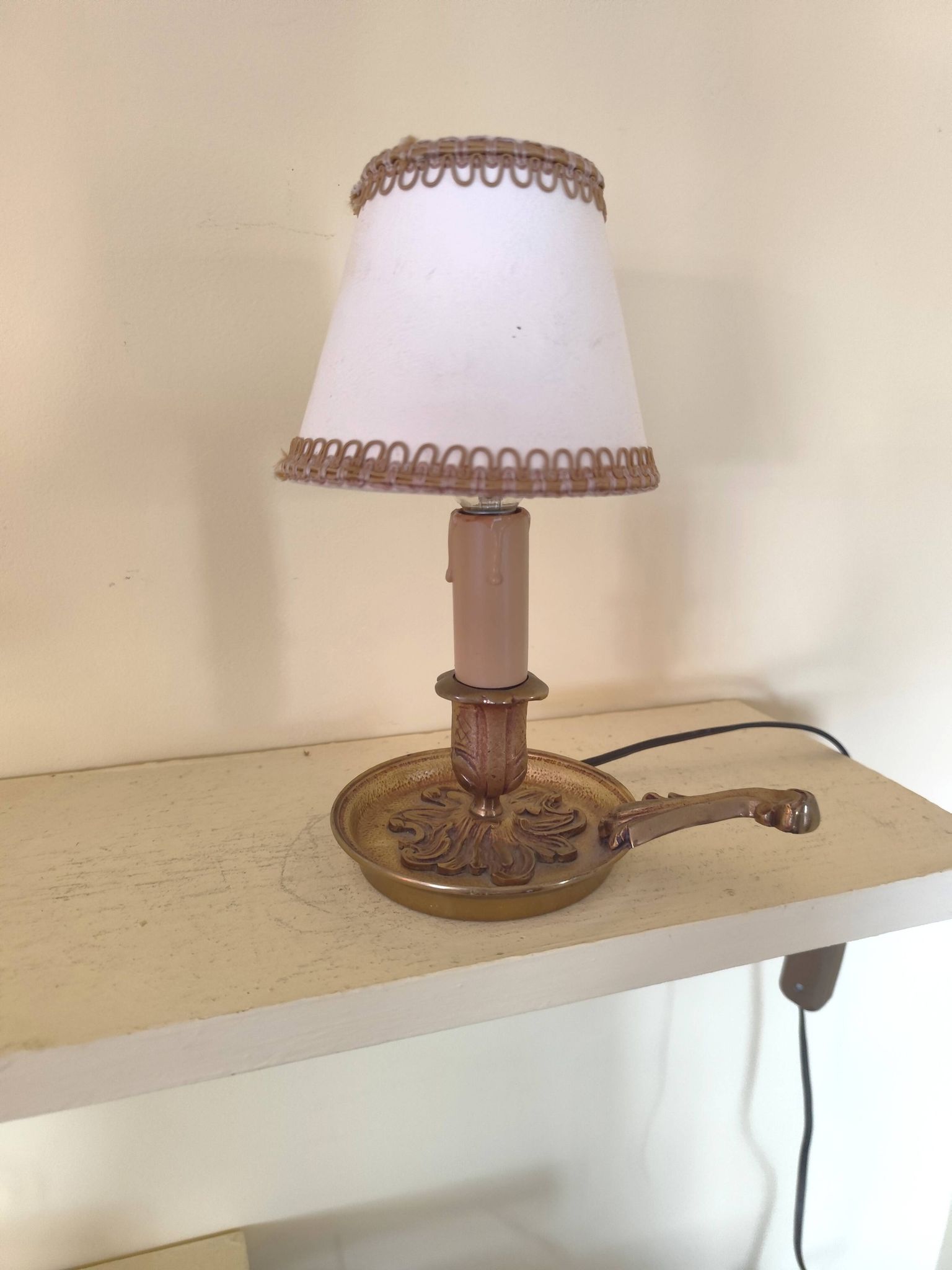 Lampe de chevet  en bronze - bougeoir  à main