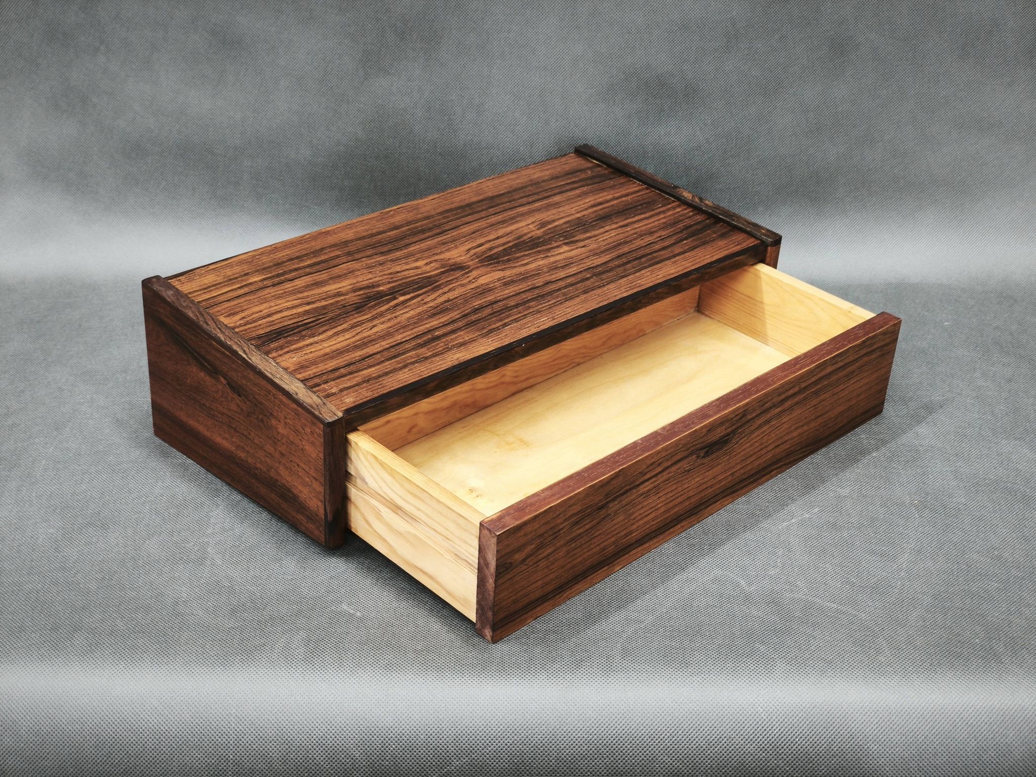 Paire de tables de chevet flottantes en palissandre danois, années 1960