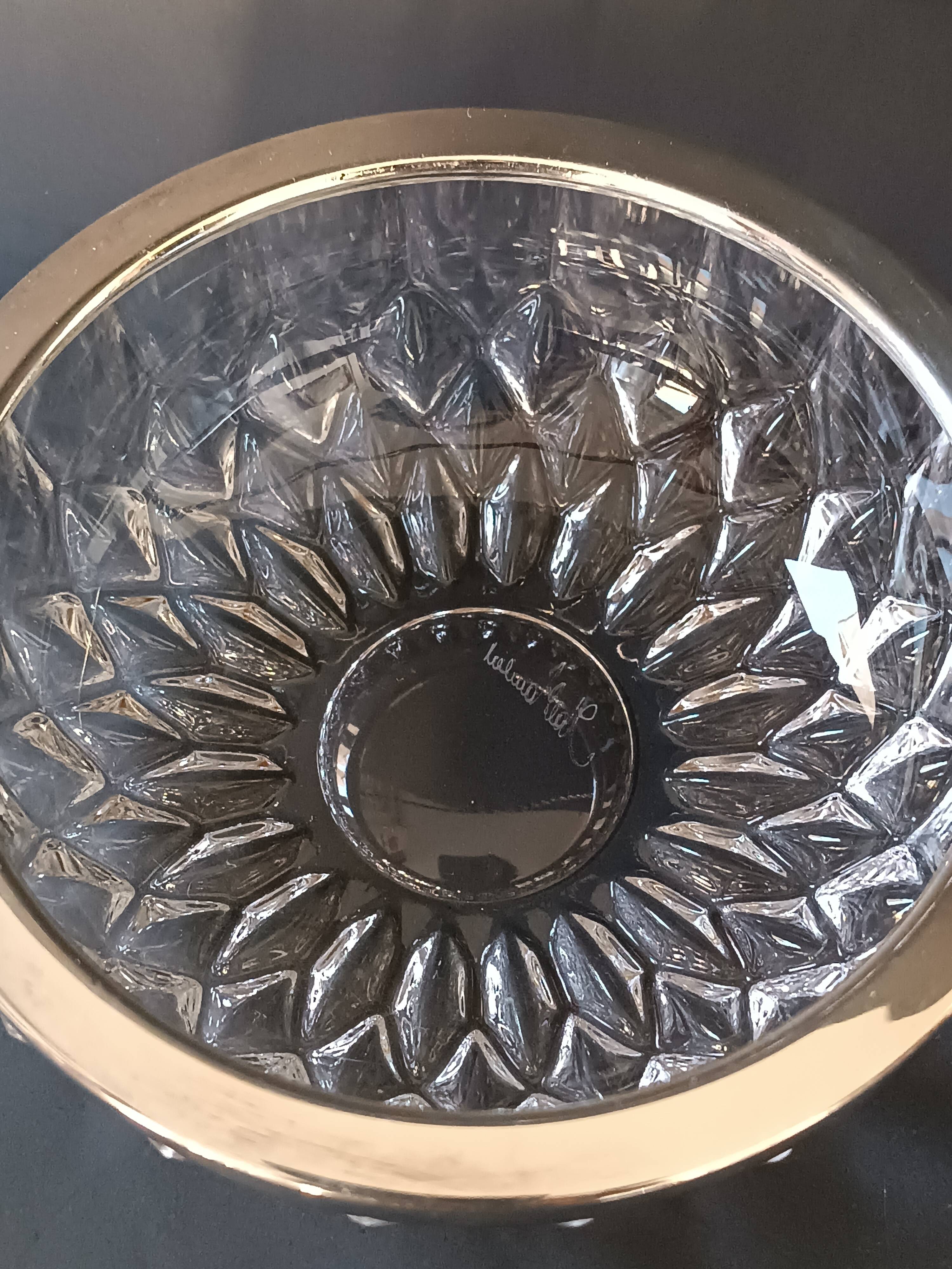 Cut crystal bowl, silver-plated metal mount, Val Saint Lambert