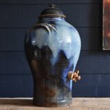 Vinegar maker in blue flamed sandstone