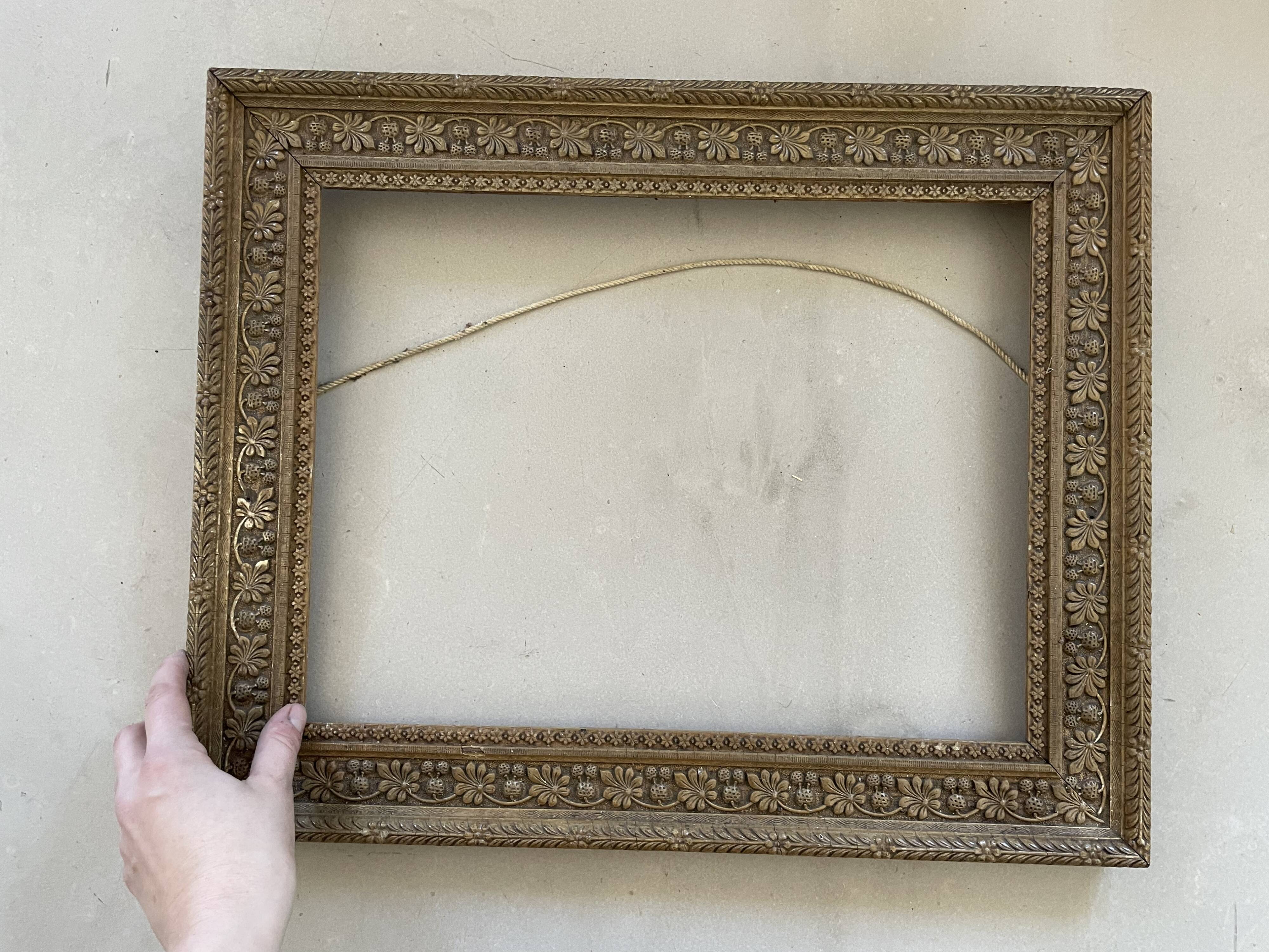 Frame with moldings 40x50cm