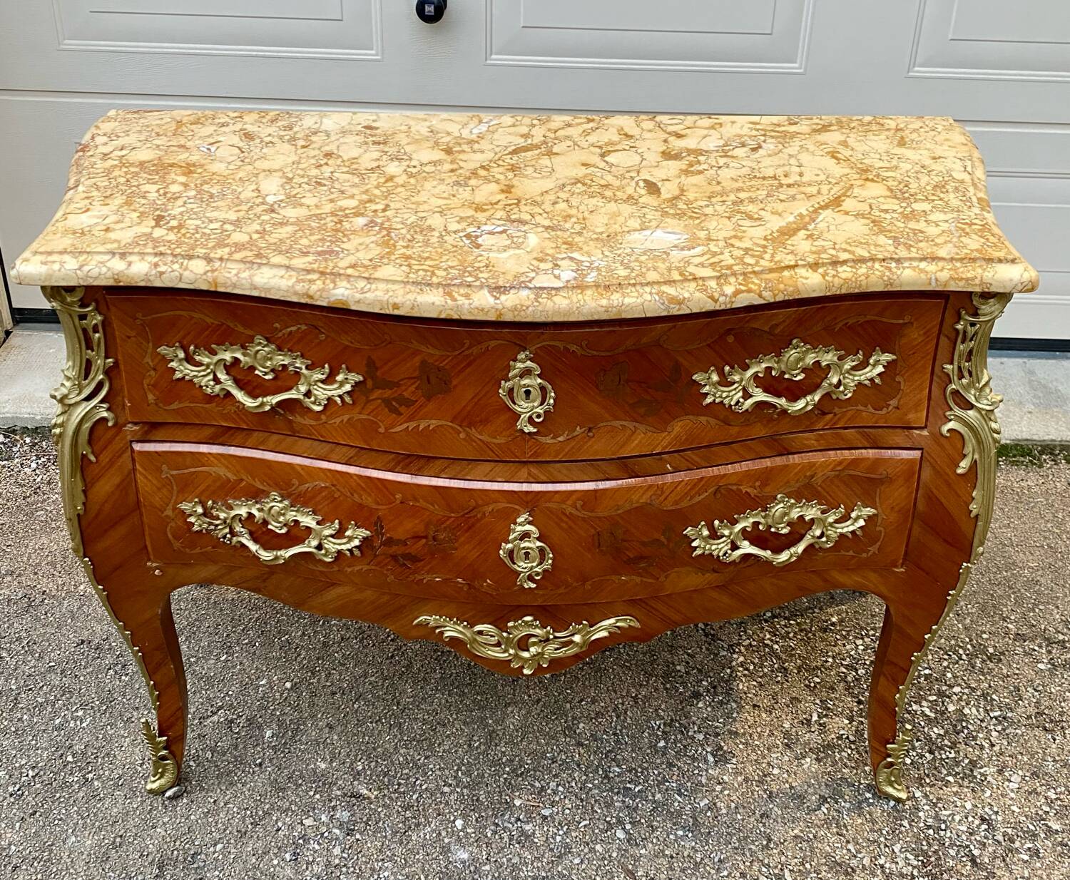 Commode Louis XV marqueterie bois de rose à 3 tiroirs