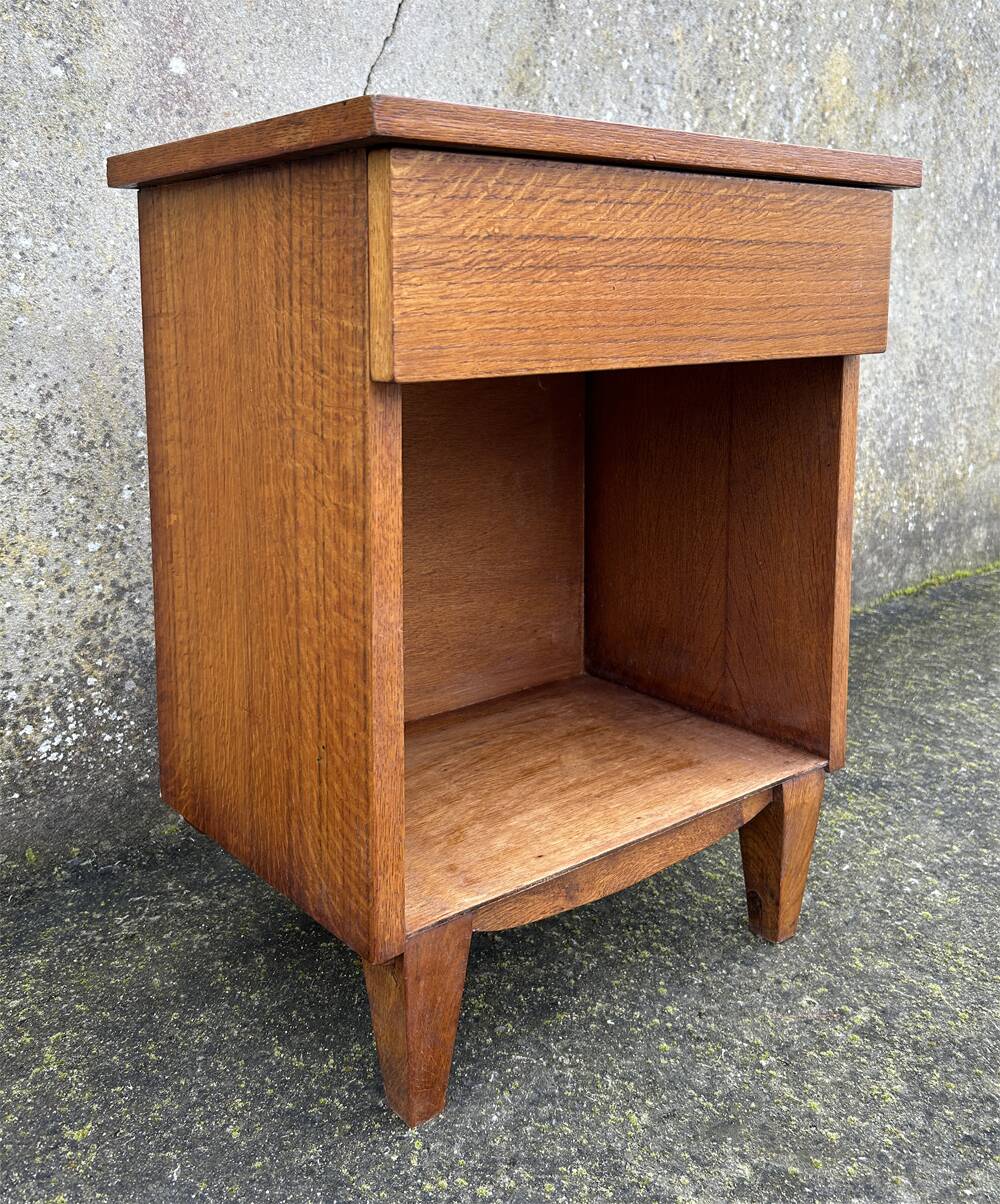 Table de chevet en bois, des années 50.