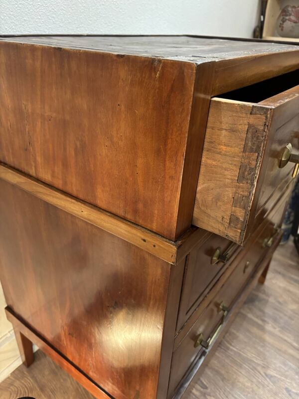 Ancienne petite commode Louis XVI directoire en acajou blond début du XIX
