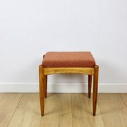 Tabouret Edmund Homa siège en bouclé orange brique