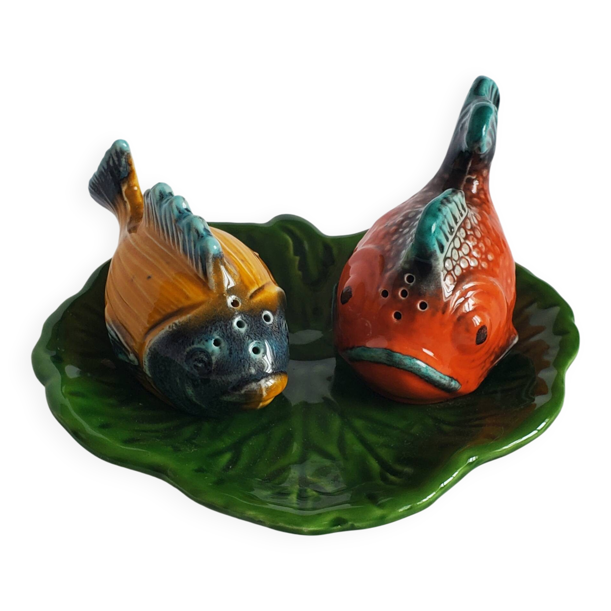 Salt and pepper shaker set with fish design from the 1970s.