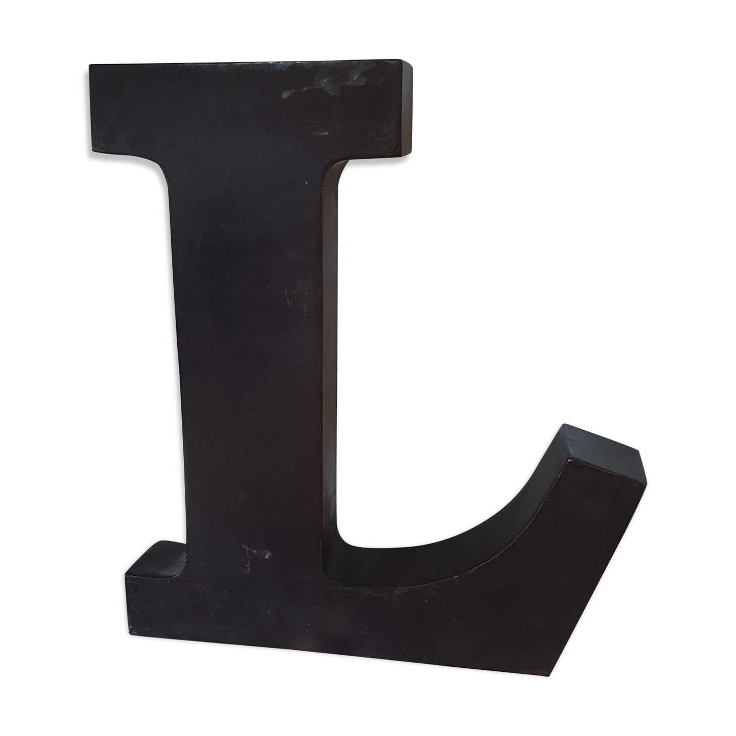 Letter l black metal