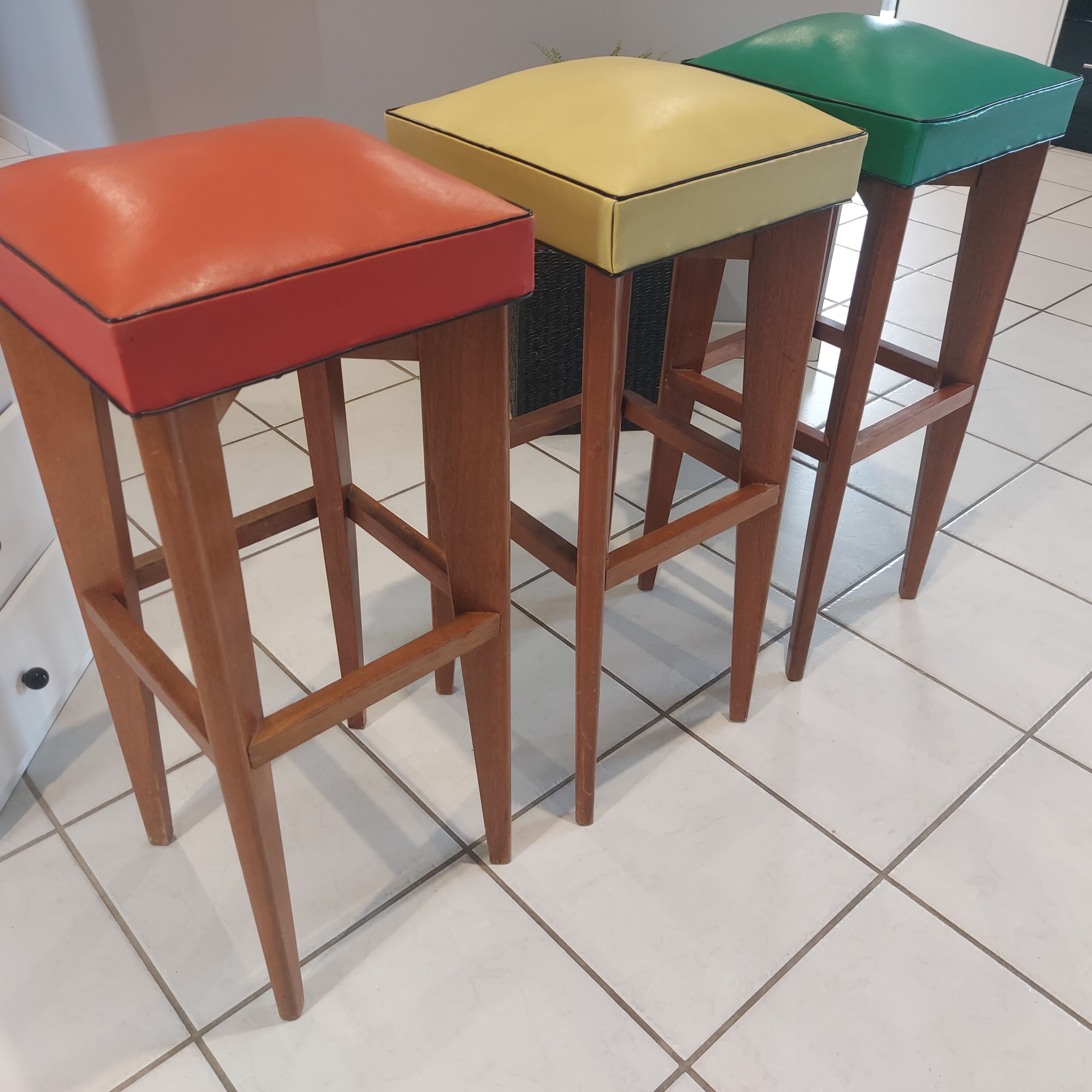 Suite of 3 bar stools Vintage Bistrot 1960s