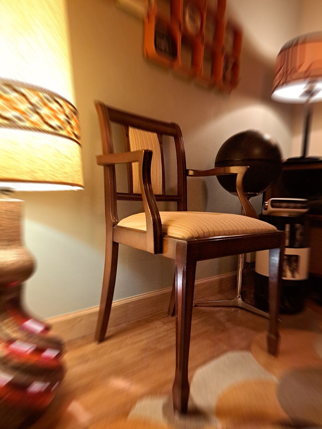 Paires de fauteuils de salon heldense acajou circa 1950