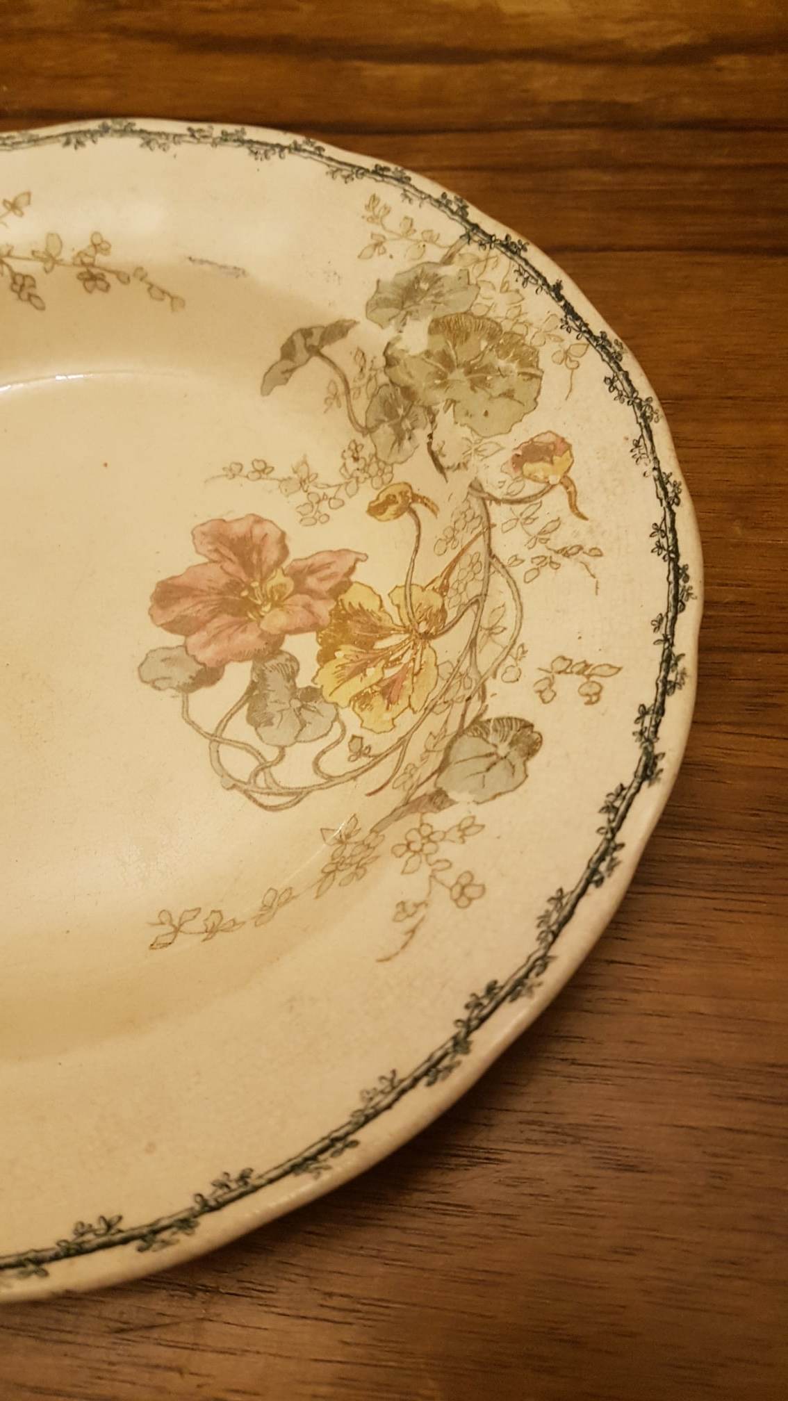 Iron Earth plate HB&C Choisy le Roi