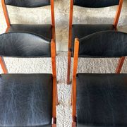 Chaises scandinave vintage en teck et simili cuir noir (x4)