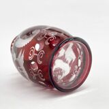 Vase en verre coupé à la main Egermann Ruby Red, Tchécoslovaquie, années 1940