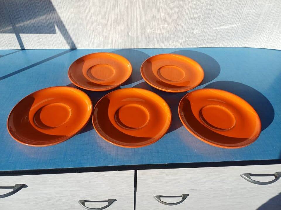 5 vintage dessert plates