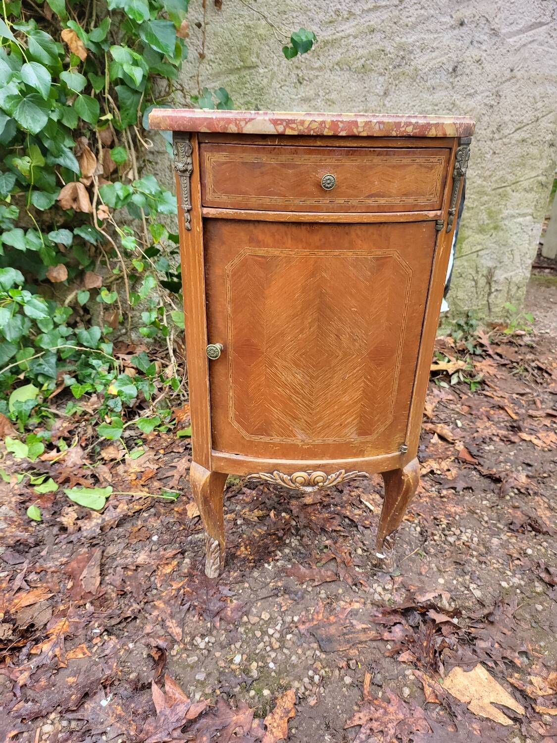 Antique side table in marquetry wood with a marble top – late 11th century
