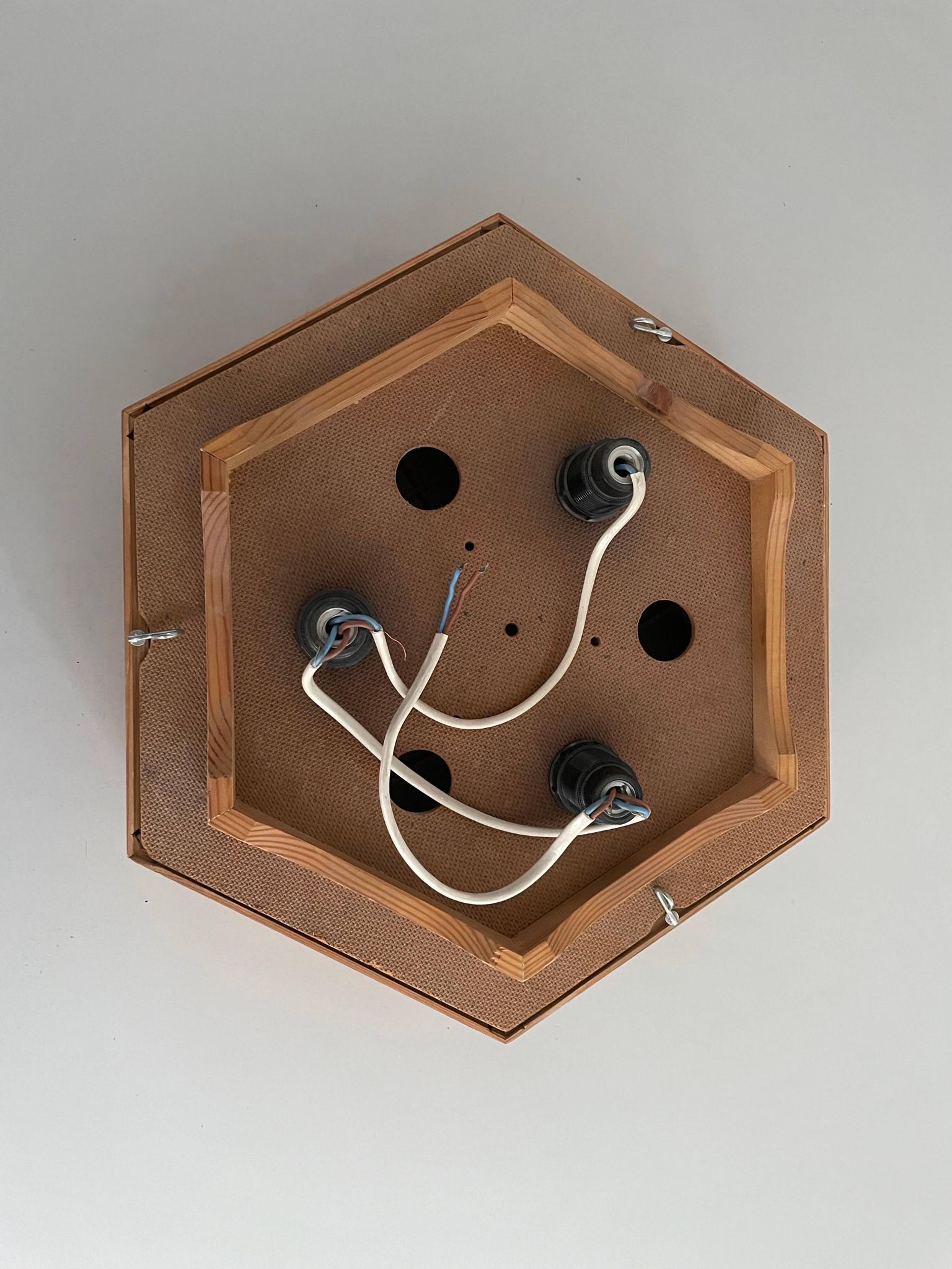 Lampe à encastrer en bois au design hexagonal, années 1970, Allemagne