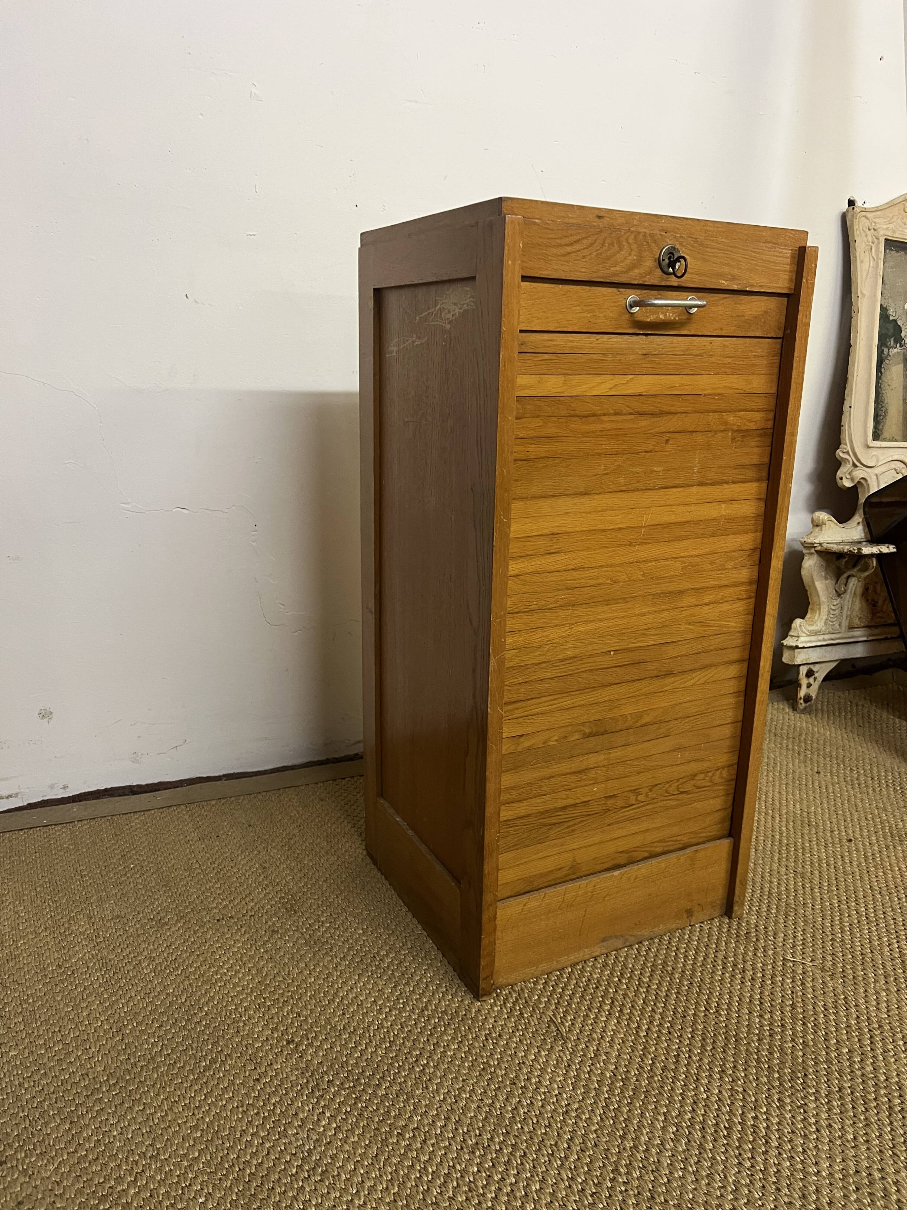 Folder / Secretary / Vintage curtain document holder