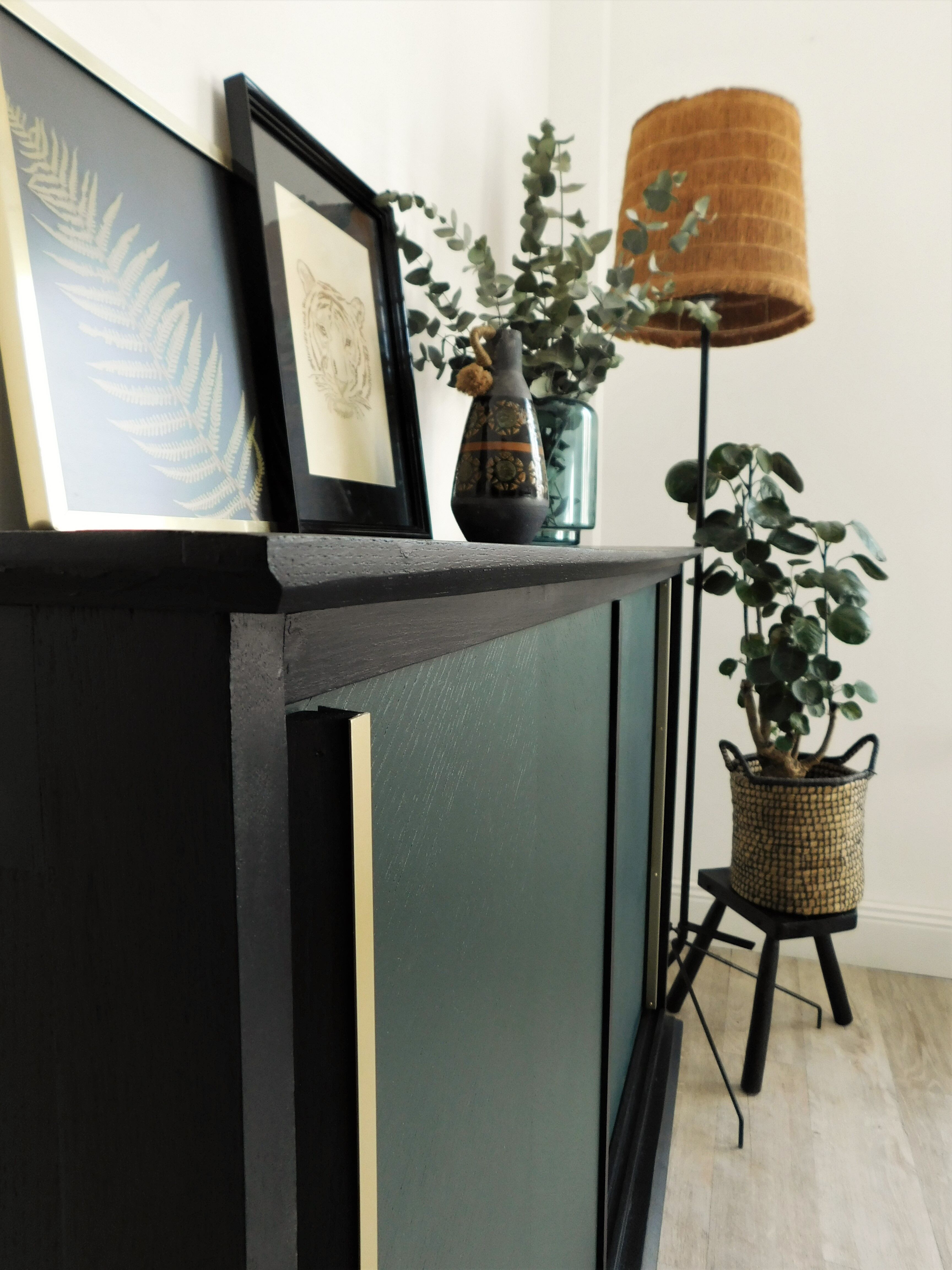 Buffet vintage noir et vert profond