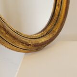 Miroir ovale cadre en bois doré 22 X 17 X 2 cm.