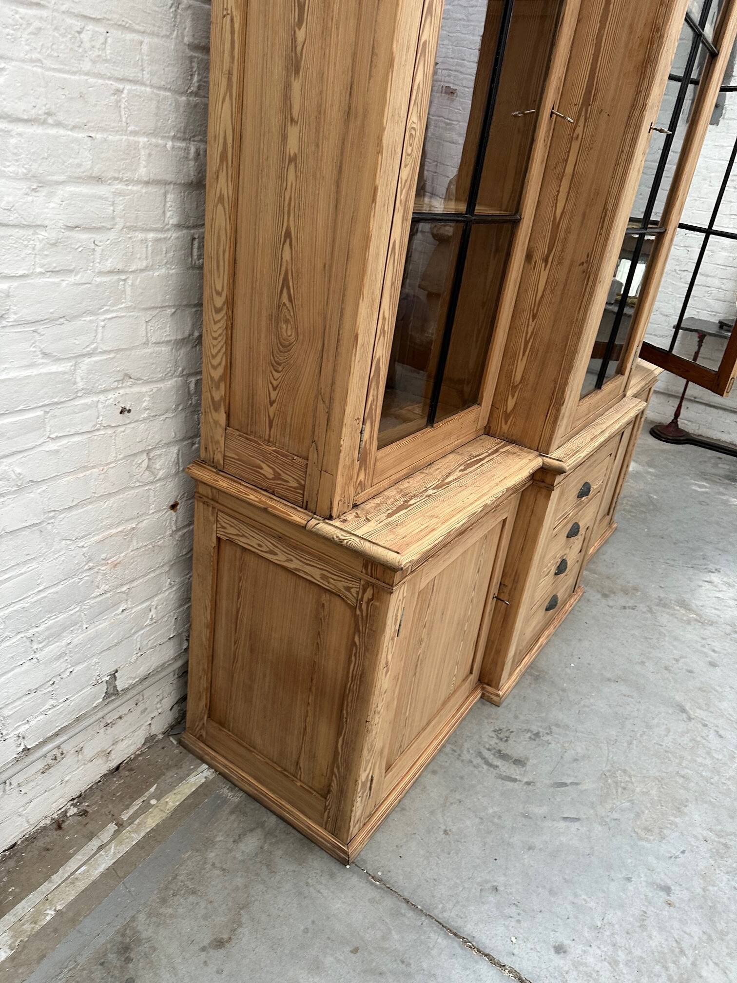 Masterful exhibition showcase from the early 20th century