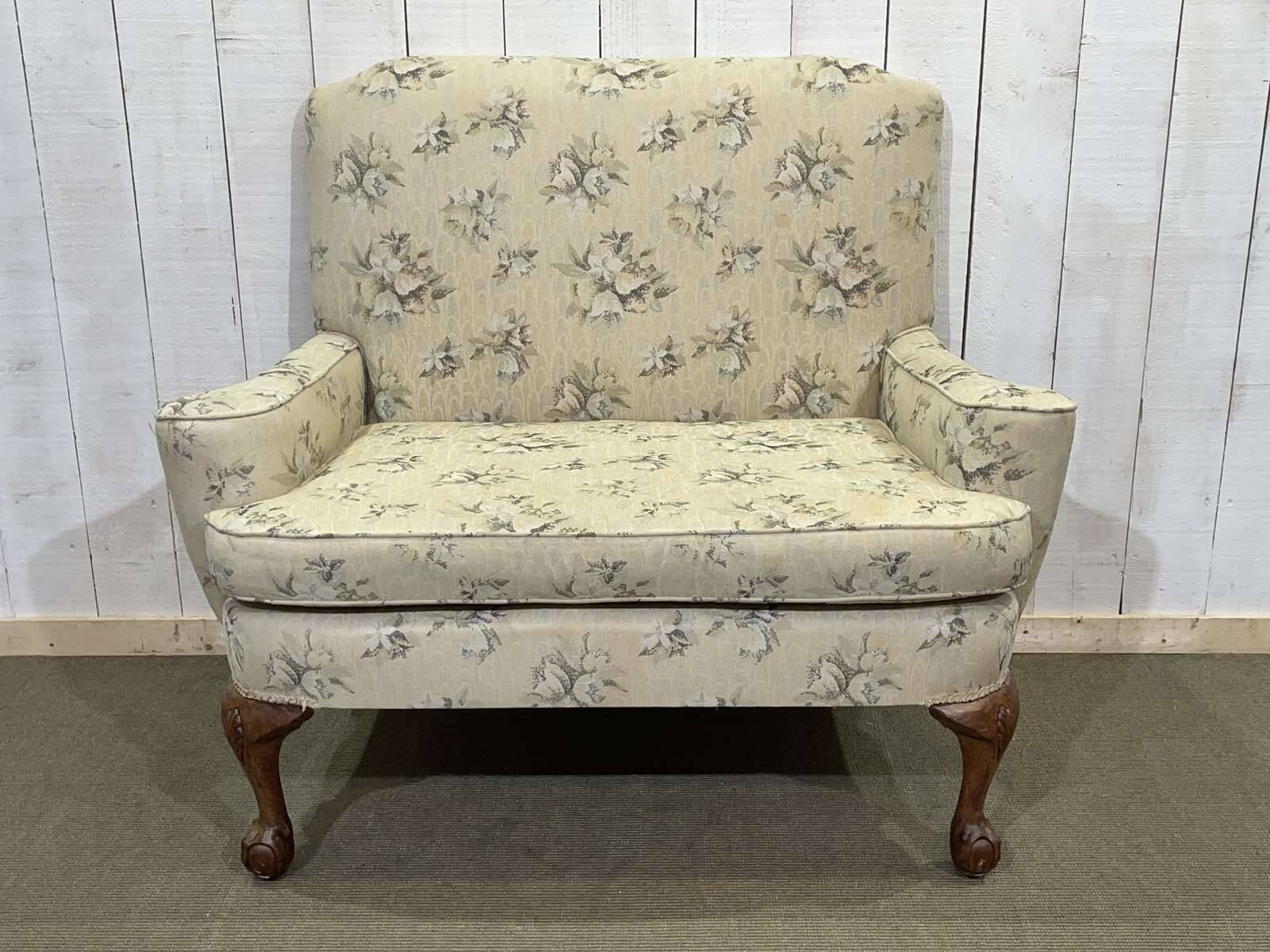 1930s English Chippendale walnut sofa